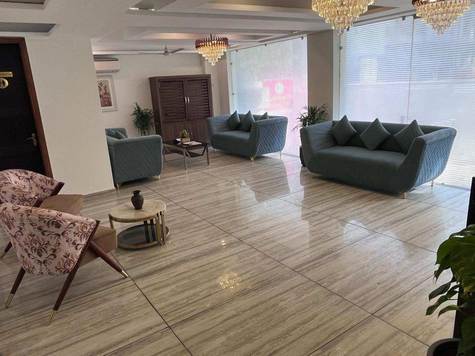 Hotel The Luxe 18 - Golf Course Road غورغاون المظهر الخارجي الصورة