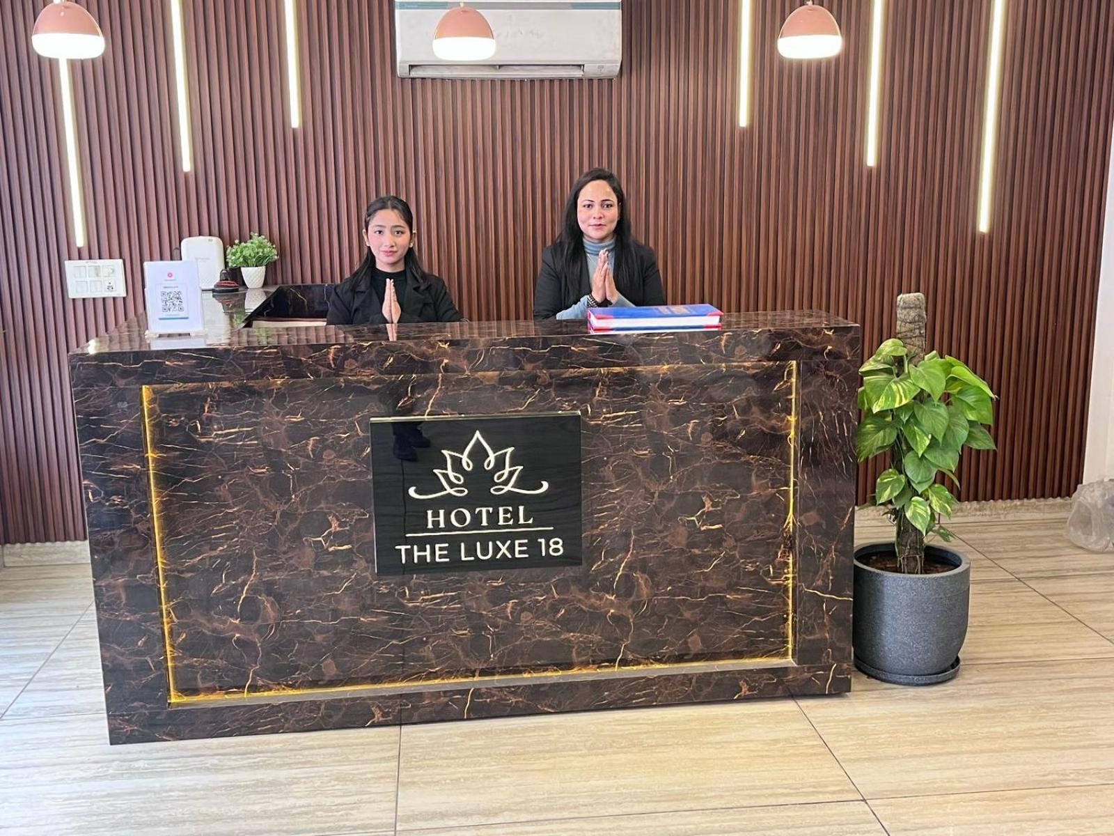 Hotel The Luxe 18 - Golf Course Road غورغاون المظهر الخارجي الصورة