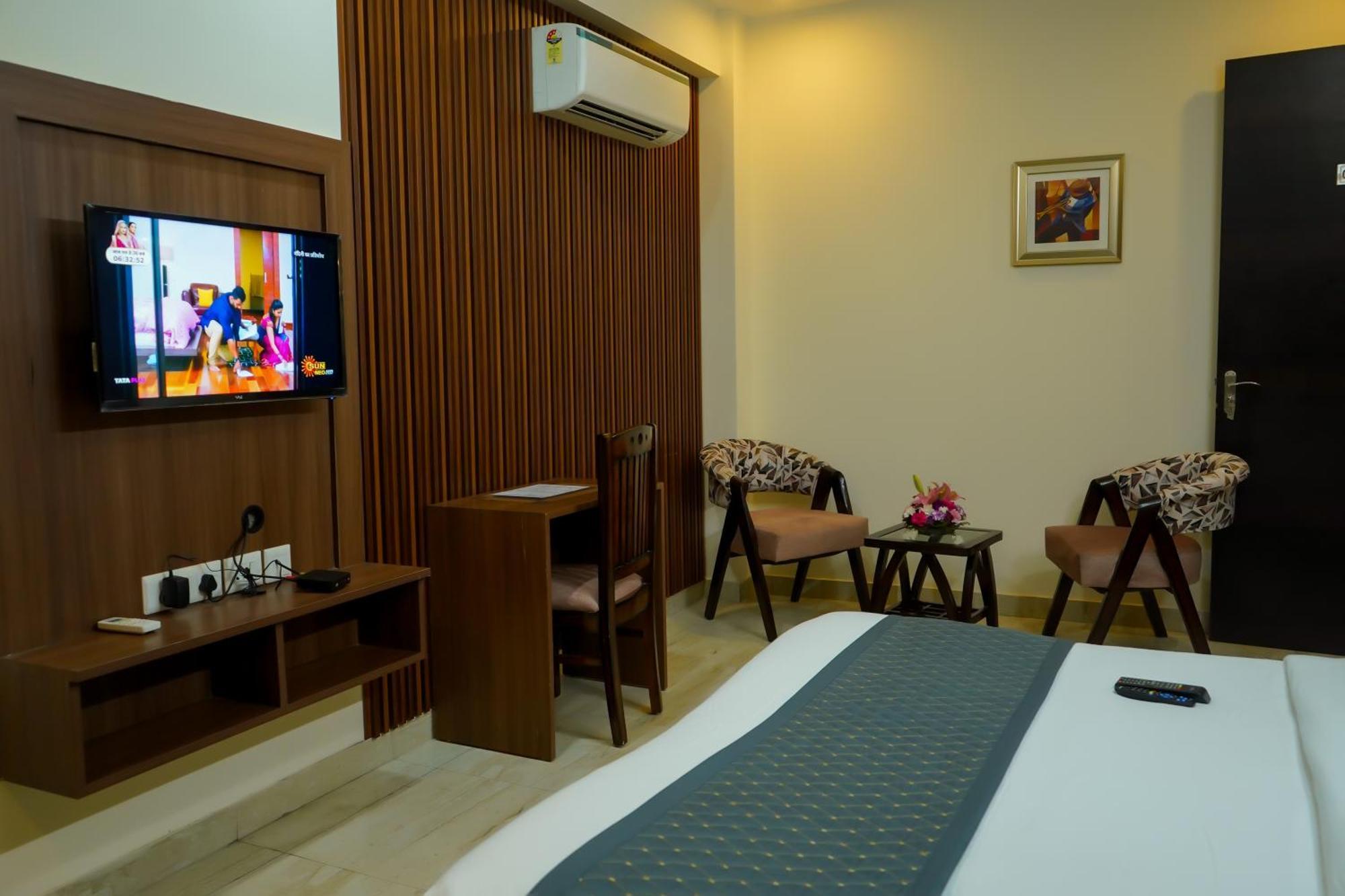 Hotel The Luxe 18 - Golf Course Road غورغاون المظهر الخارجي الصورة